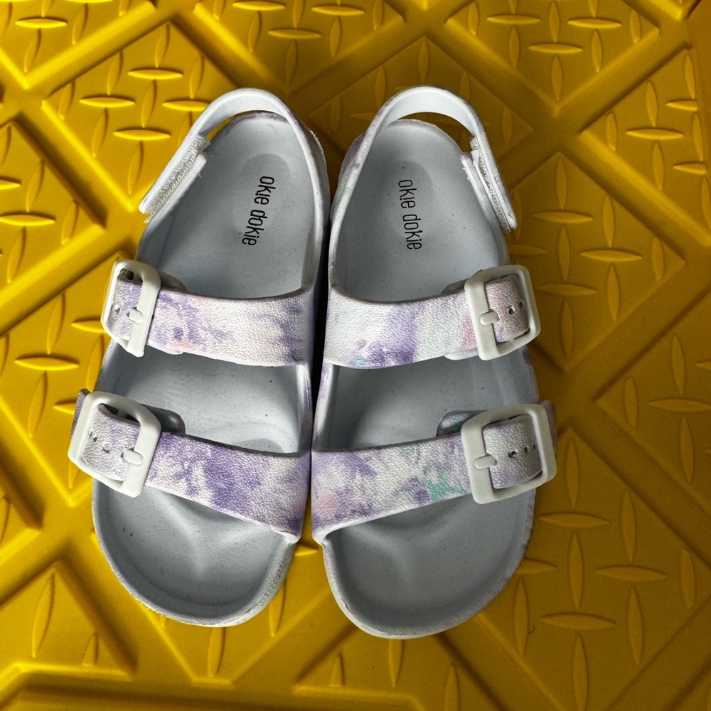2/$5- Okie Dokie Kids Sandals - White and Purple